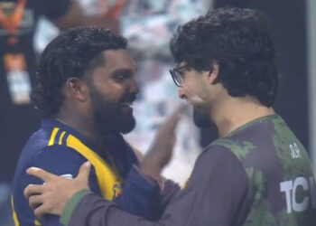 ایشیا کپ میں ابرار احمد اور ہسارنگا کی دلچسپ سیلیبریشن نے شائقین کے دل جیت لیے