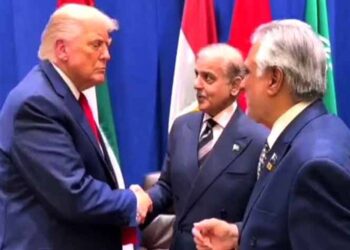 امریکی صدر اور وزیراعظم شہبازشریف کی  ملاقات، خوشگوار ماحول میں غیر رسمی گفتگو