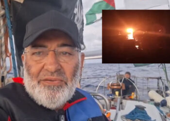 غزہ جانے والے گلوبل صمود فلوٹیلا پر ڈرون حملہ، سابق سینیٹر مشتاق احمد نے ویڈیو جاری کردی