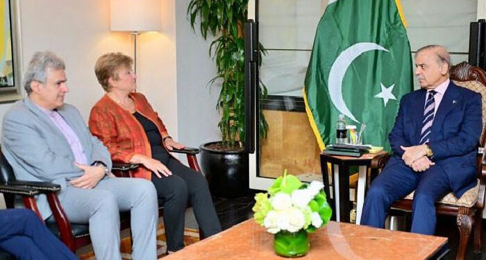 وزیراعظم کا سیلاب کے پاکستانی معیشت پر اثرات کو آئی ایم ایف جائزے میں شامل کرنے کا مطالبہ