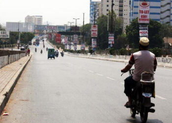 کراچی میں کل سے گرمی پڑنے کی پیشگوئی، پارہ کتنا رہے گا؟