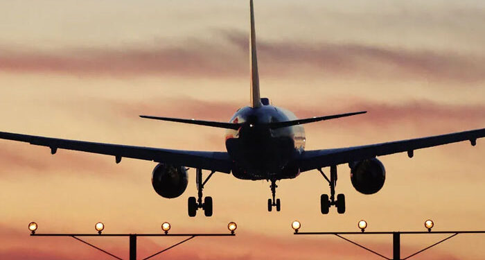 دبئی فیصل آباد کی پرواز میں مسافر کا انتقال، جہاز کی کراچی میں ایمرجنسی لینڈنگ