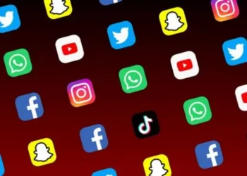 سوشل میڈیا پر جعلی اشتہارات اور لالچ دے کر لوگوں کو لوٹنے کا دھندہ عروج پر پہنچ گیا