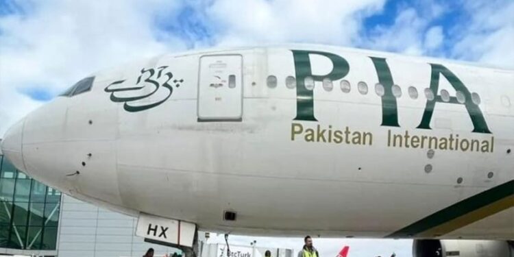 پی آئی اے کا رواں ماہ پاکستان سےکینیڈا فضائی آپریشن عارضی طور پر معطل کرنے کافیصلہ