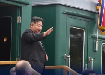 شمالی کوریا کے سربراہ کم جونگ ان کا نئی جوہری پالیسی پیش کرنے کا اعلان