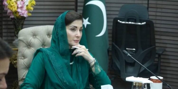 پنجاب حکومت سیلاب متاثرین کو تنہا نہیں چھوڑے گی، نقصانات کا مکمل ازالہ کیا جائے گا: مریم نواز