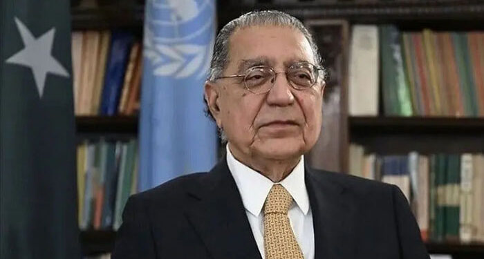 بھارت پاکستان کو نشانہ بنانے کی کوشش ضرور کرے گا: منیر اکرم