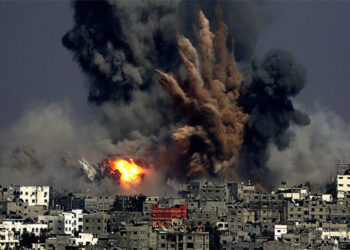 صیہونی فوج کا نیا حربہ: دھماکا خیز ریموٹ کنٹرول گاڑیوں سے غزہ کی بستیاں تباہ کردیں