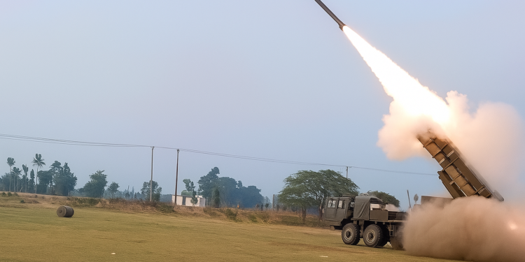 بھارت کو ہینڈل کرنا جانتے ہیں، بھارت کی طبیعت دوبارہ ٹھیک کرنی پڑی تو کر دیں گے: سکیورٹی ذرائع