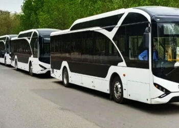کراچی اور حیدرآباد میں 500 الیکٹرک بسیں چلانے کی منظوری