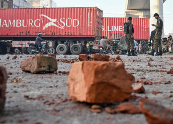 مذہبی جماعت کے احتجاج کا معاملہ، پنڈی اسلام آباد میں معمولات زندگی دوسرے روز بھی بری طرح متاثر