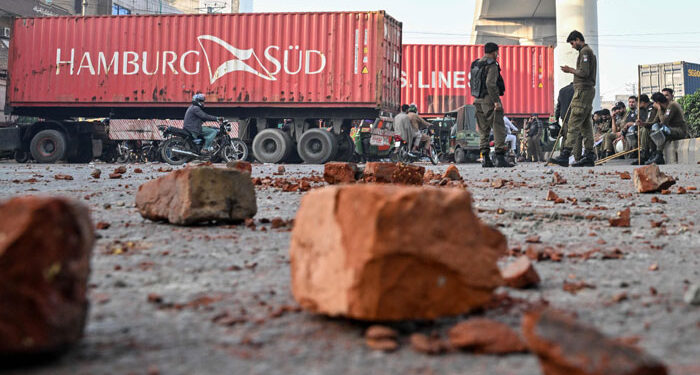 مذہبی جماعت کے احتجاج کا معاملہ، پنڈی اسلام آباد میں معمولات زندگی دوسرے روز بھی بری طرح متاثر