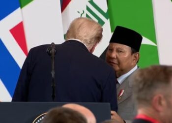 انڈونیشن صدر نے ٹرمپ سے کیا درخواست کی؟ دونوں رہنماؤں کی گفتگو ہاٹ مائیک میں ریکارڈ