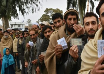 پنجاب حکومت کا افغان شہریوں کو ٹیکس نیٹ میں لانے کا فیصلہ