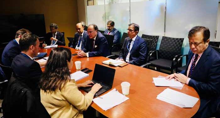 وزیر خزانہ کا پاکستان کی کریڈٹ ریٹنگ کو B- کے ساتھ مستحکم آؤٹ لک دینے پر فچ سے اظہار تشکر