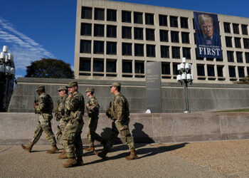 امریکی فوجیوں کی تنخواہیں ادا کرنے کیلئے نامعلوم شخص نے 13 کروڑ ڈالر عطیہ کردیے