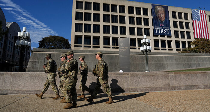 امریکی فوجیوں کی تنخواہیں ادا کرنے کیلئے نامعلوم شخص نے 13 کروڑ ڈالر عطیہ کردیے