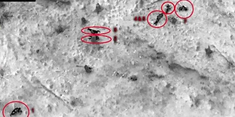 سکیورٹی فورسز نے افغانستان سے دراندازی کی کوشش ناکام بنادی، 4 خودکش بمباروں سمیت 25 خوارج ہلاک کردیے