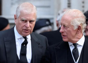 جنسی اسکینڈل: شاہ چارلس نے بھائی شہزادہ اینڈریو سے ’پرنس‘ کا لقب واپس لے لیا