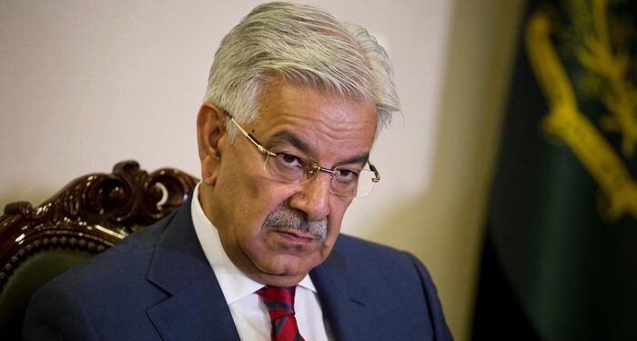 ‘اس بار بھارت انشاءاللہ اپنے طیاروں کے ملبے میں دفن ہوگا’: وزیر دفاع خواجہ آصف