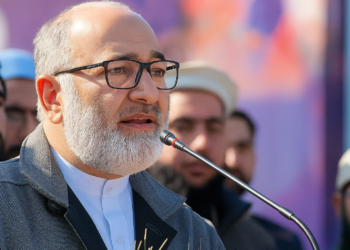 سابق سینیٹر مشتاق احمد خان نے جماعتِ اسلامی سے استعفیٰ دے دیا