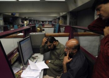 پی ایس ایکس: کاروبار کا منفی آغاز، 100 انڈیکس میں تقریباً 3ہزار پوائنٹس کی کمی