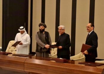 ‘ سیز فائر ہوگیا، پاکستان اور افغانستان ایک دوسرے کی سرزمین کا احترام کریں گے’: وزیر دفاع