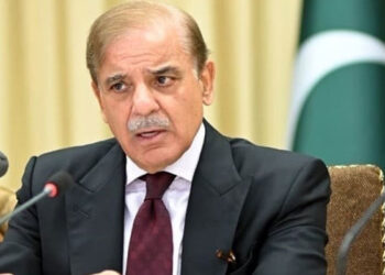 آگ اور پانی کا کھیل مزیدنہیں چل سکتا، دہشت گردی کا سرنہ کچلا تو ساری محنت رائیگاں جائیگی، وزیراعظم