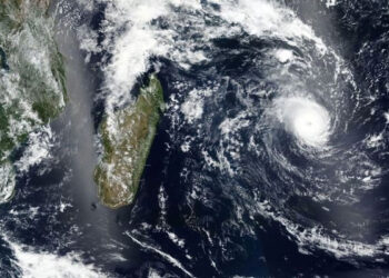 سمندری طوفان ’ شکتی ‘ کراچی سے 360 کلومیٹر دور، آج بارش کا امکان