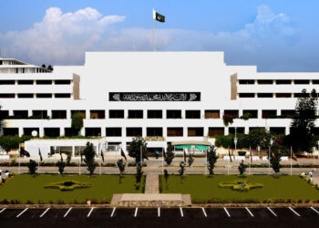 حکومت کا 27 ویں آئینی ترمیم 14نومبر تک دونوں ایوانوں سے منظور کرانےکا فیصلہ