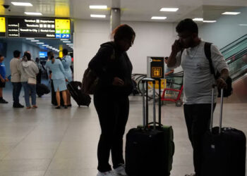 ٹرمپ نے 80 ہزار تارکین وطن کے ویزے منسوخ کردیے