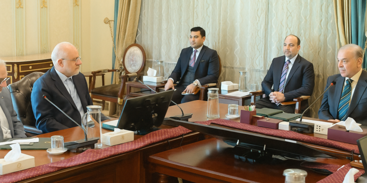 وزیراعظم کی ایرانی سپیکر سے ملاقات، پاکستان اور ایران کا عالمی امن و مسلم امہ کے اتحاد کے لیے عزم کا اعادہ