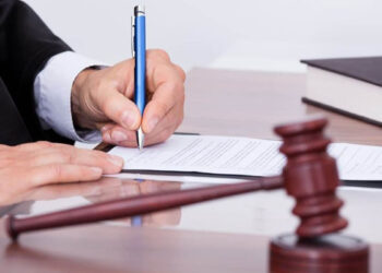 ستائیسویں ترمیم/ 4 ہائیکورٹس ججز کے تبادلوں اور ایک کے مستعفی ہونے کا امکان