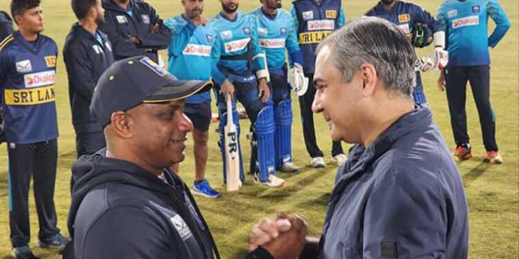 محسن نقوی کا پنڈی سٹیڈیم کا دورہ، پاکستان اور سری لنکا کے کھلاڑیوں سے ملاقات