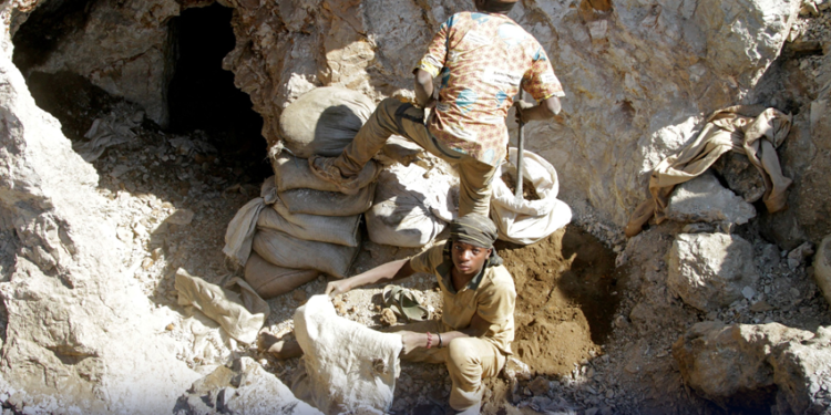 افریقی ملک کانگو میں تانبے کی کان میں لینڈ سلائیڈنگ سے ستر افراد ہلاک