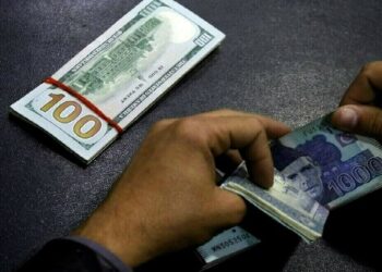 پاکستان کا کرنٹ اکاؤنٹ سرپلس سے خسارے میں چلا گیا