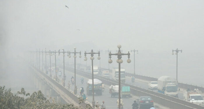 حکومتی کوششوں کے باوجود پنجاب کی فضا بدستور خراب، لاہور آلودہ ترین شہر قرار