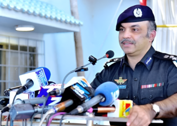 سندھ پولیس کے سینئر افسر عرفان بلوچ کو آئی جی آزاد کشمیر تعینات کرنیکی سفارش