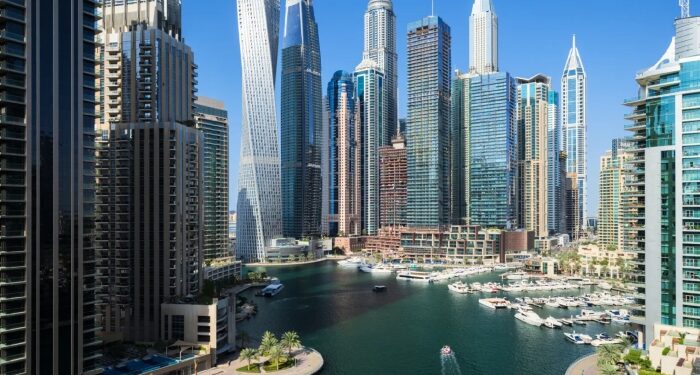 ٹیکس سے بچنے کیلئے برطانوی دولت مند یو اے ای منتقل ہونے لگے