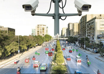 ’لاہور میں جرمانہ 200، کراچی میں 5000‘، شہری ای چالان کیخلاف سندھ ہائیکورٹ پہنچ گیا