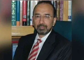 سینئر قانون دان مخدوم علی خان لا اینڈ جسٹس کمیشن کی رکنیت سے مستعفی