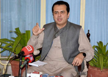 اسلام آباد میں خودکش حملہ کرنیوالا دہشتگرد پاکستانی نہیں تھا: طلال چوہدری