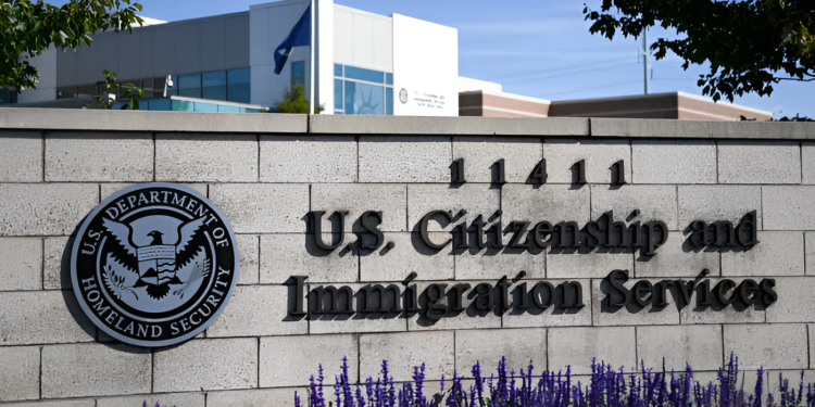 نیشنل گارڈز پر حملہ/ امریکا نے افغان شہریوں کی امیگریشن درخواستیں فوری روک دیں