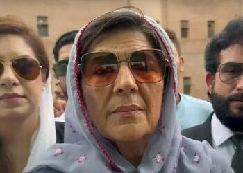 عدالتی حکم پر مسلسل غیر حاضری، علیمہ خان کے نویں مرتبہ وارنٹ جاری