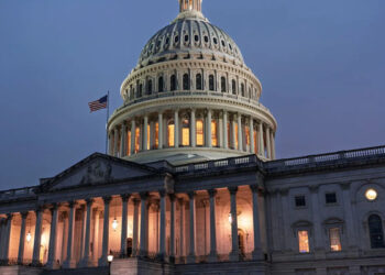 امریکی تاریخ کا طویل ترین شٹ ڈاؤن ختم، سینیٹ کے بعد ایوان نمائندگان سے بھی اخراجاتی بل منظور