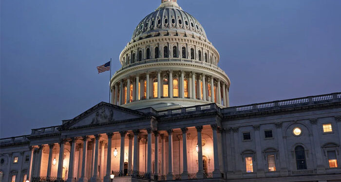 امریکی تاریخ کا طویل ترین شٹ ڈاؤن ختم، سینیٹ کے بعد ایوان نمائندگان سے بھی اخراجاتی بل منظور