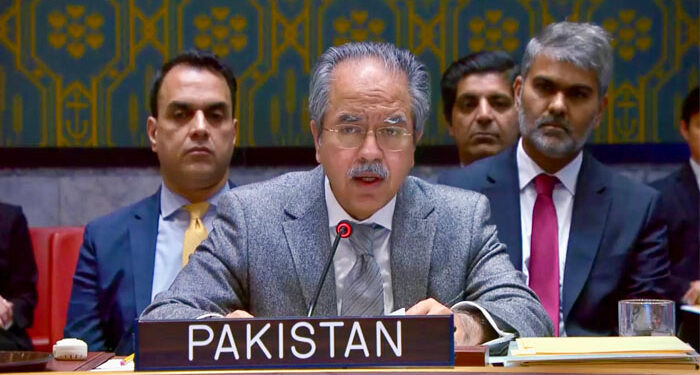 افغانستان میں دہشتگرد گروہوں کی غیر قانونی اسلحے تک رسائی پڑوسی ممالک کیلئے براہ راست خطرہ ہے: پاکستان