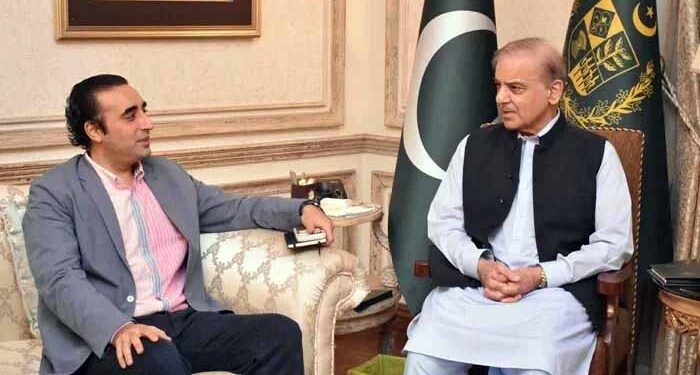 پیپلز پارٹی اور حکومت کے درمیان 27 ویں آئینی ترمیم کے مسودے پر ڈیڈ لاک برقرار