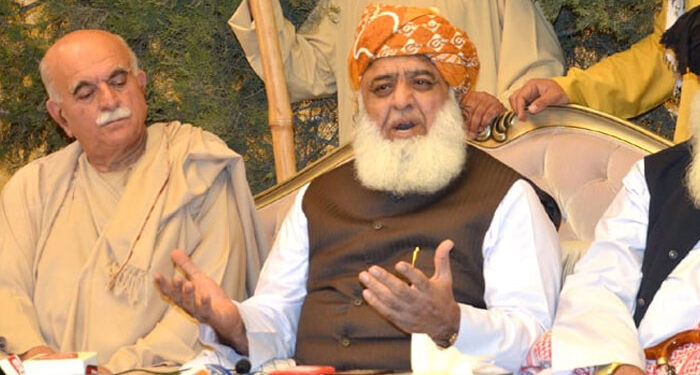 محمود اچکزئی کو ہٹا کر فضل الرحمان کو اپوزیشن اتحاد کا سربراہ بنائے جانے کا امکان