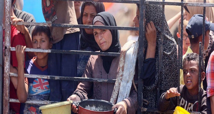 اسرائیلی پابندیوں سے فلسطینیوں کو خوراک و پانی کی شدید کمی کا سامنا ہے- انروا رپورٹ